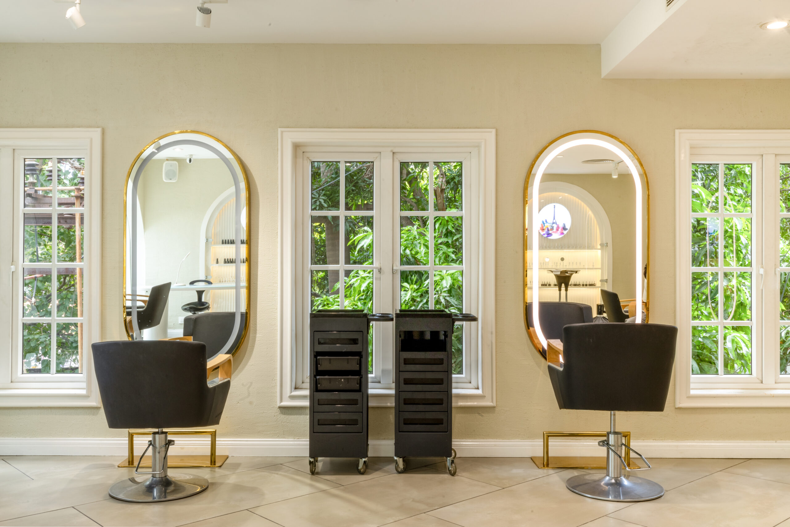 saloon2